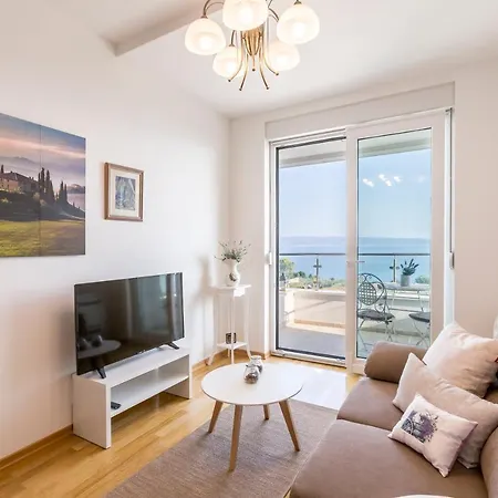 Apartman Belo Horizonte, With Pool & Sea View