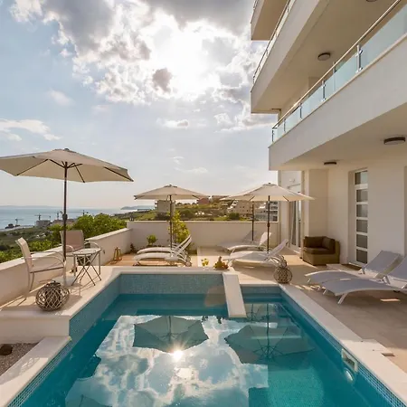 Apartman Belo Horizonte, With Pool & Sea View