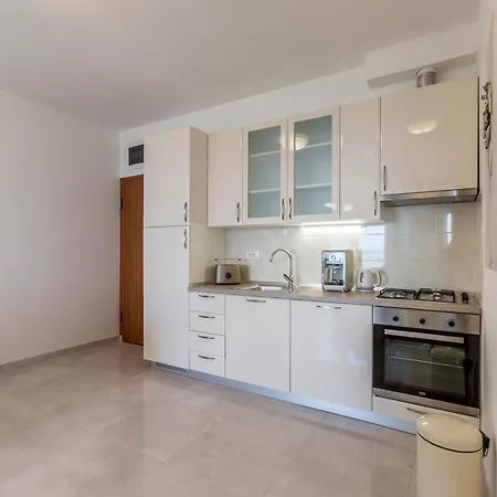Apartman Belo Horizonte, With Pool & Sea View *