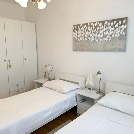 Apartman Belo Horizonte, With Pool & Sea View Split