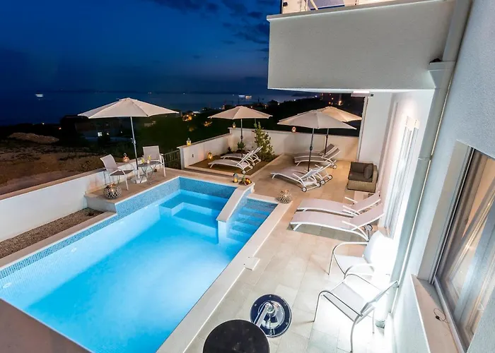 Luxury Horizonte With Swimming Pool Apartment *