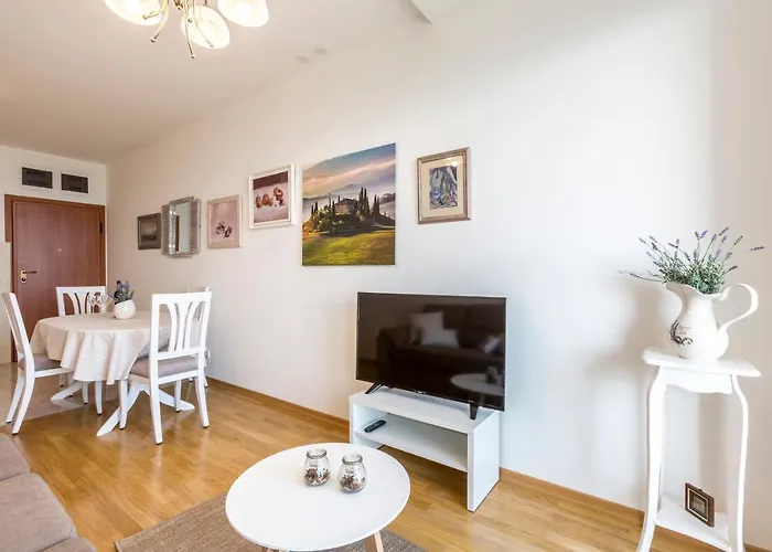 Apartment Luxury Horizonte With Swimming Pool