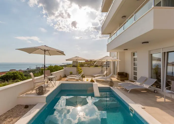 Apartment Luxury Horizonte With Swimming Pool