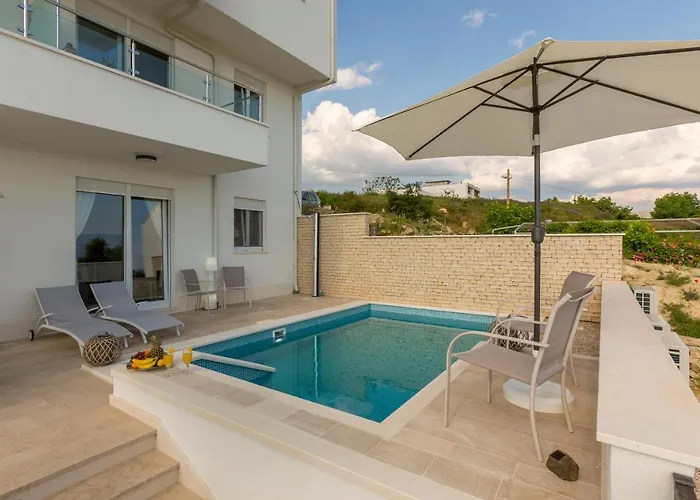 Apartment Luxury Horizonte With Swimming Pool